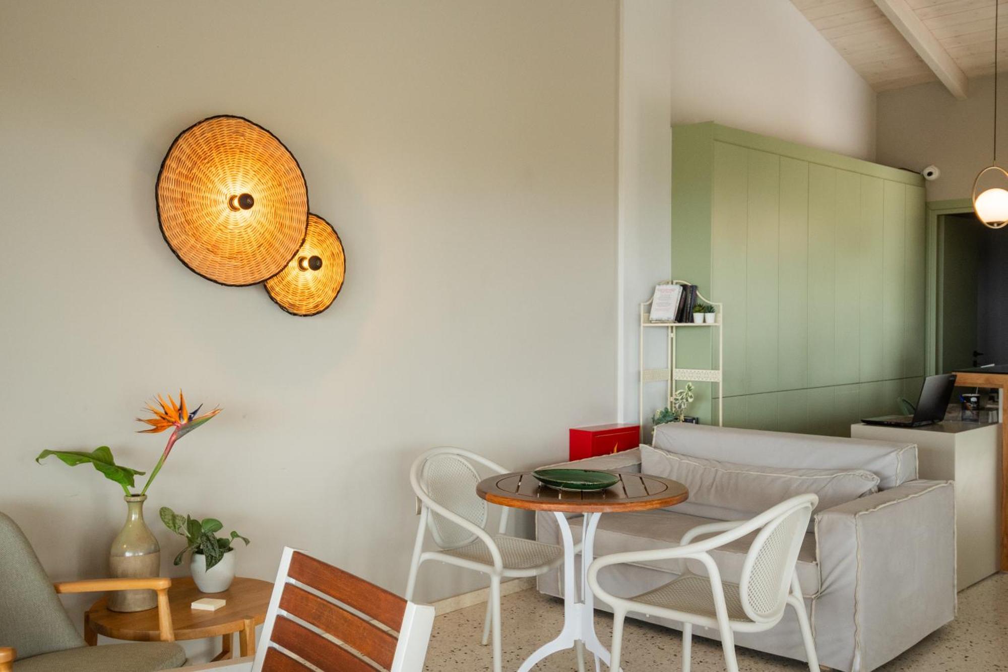 Callisto Seaside Homes & Suites 마라쏘폴리 외부 사진